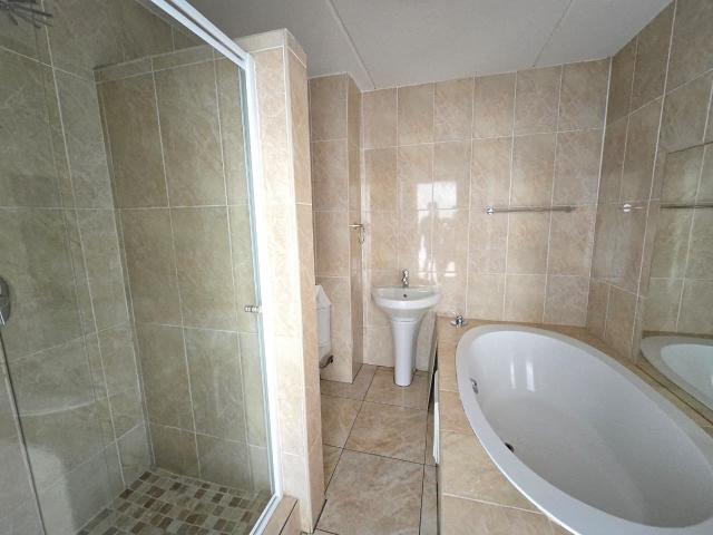 2 Bedroom Apartment / Flat For Sale in Mulbarton