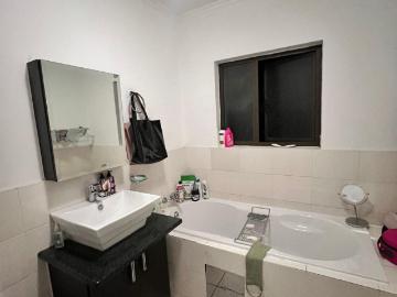 2 Bedroom Apartment / Flat For Sale in Noordwyk