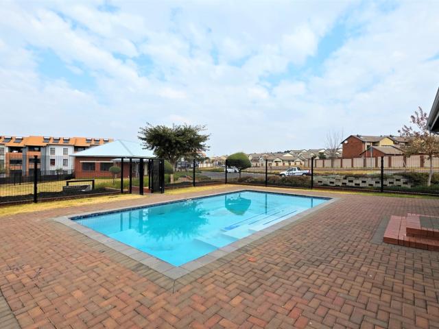 2 Bedroom Apartment / Flat For Sale in Noordwyk