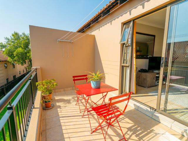 2 Bedroom Apartment / Flat For Sale in Noordhang