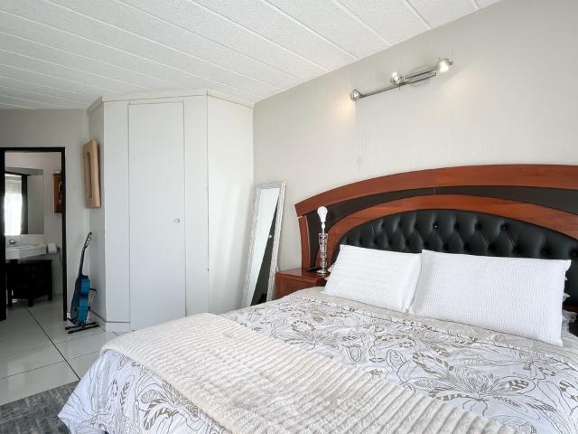 2 Bedroom Apartment / Flat For Sale in Northcliff