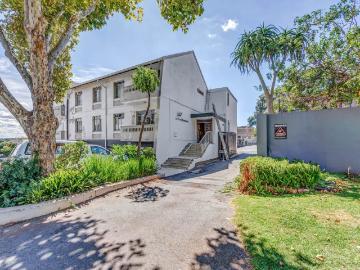 2 Bedroom Apartment / Flat For Sale in Northcliff