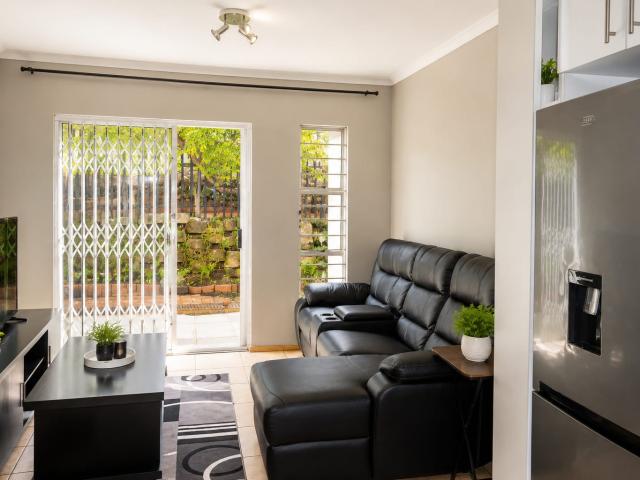 2 Bedroom Apartment / Flat For Sale in Northcliff