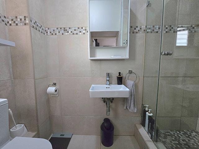 2 Bedroom Apartment / Flat For Sale in Newsel Beach