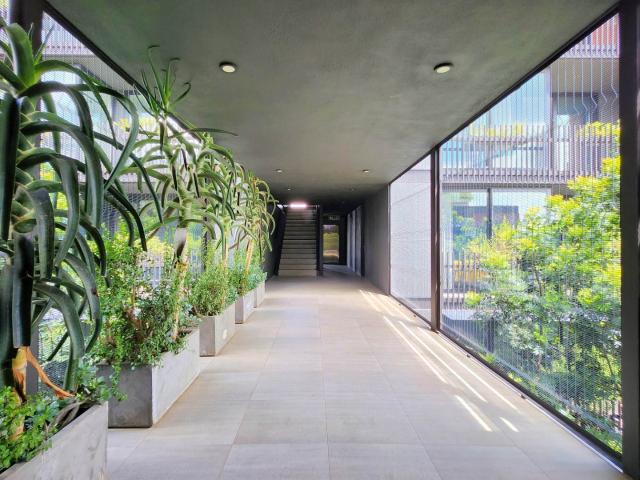 2 Bedroom Apartment / Flat For Sale in Nieuw Muckleneuk