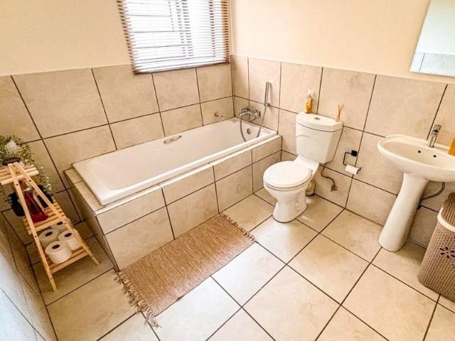 2 Bedroom Apartment / Flat For Sale in South Crest