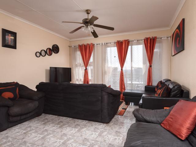 2 Bedroom Apartment / Flat For Sale in South Crest