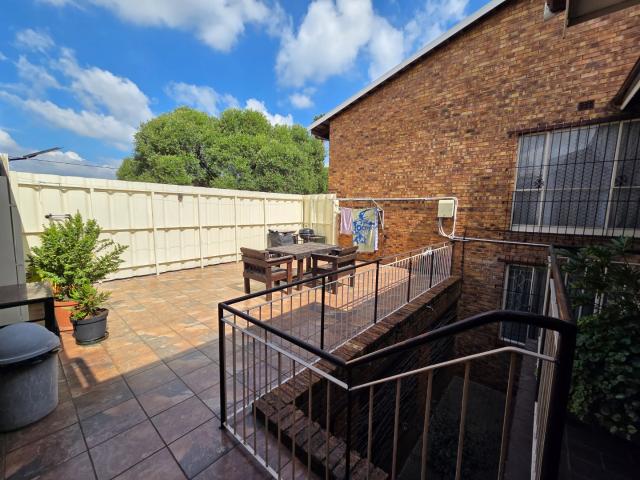 2 Bedroom Apartment / Flat For Sale in South Crest