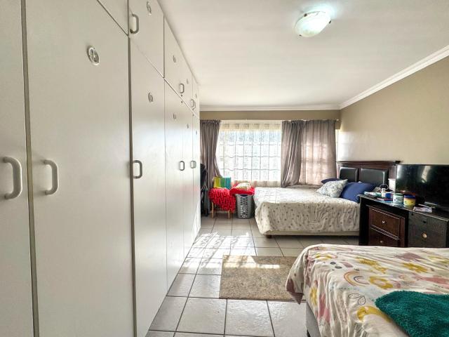 2 Bedroom Apartment / Flat For Sale in South End