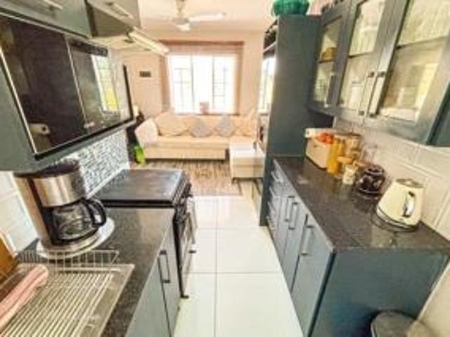 2 Bedroom Apartment / Flat For Sale in South Hills