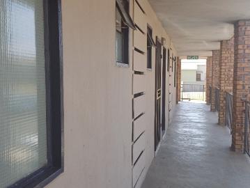 2 Bedroom Apartment / Flat For Sale in South Hills