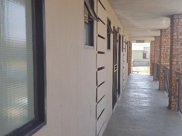 2 Bedroom Apartment / Flat For Sale in South Hills
