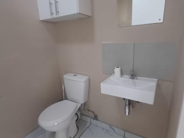 2 Bedroom Apartment / Flat For Sale in South Hills