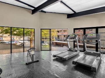 Apartment for sale in Meadowbrook - Grill