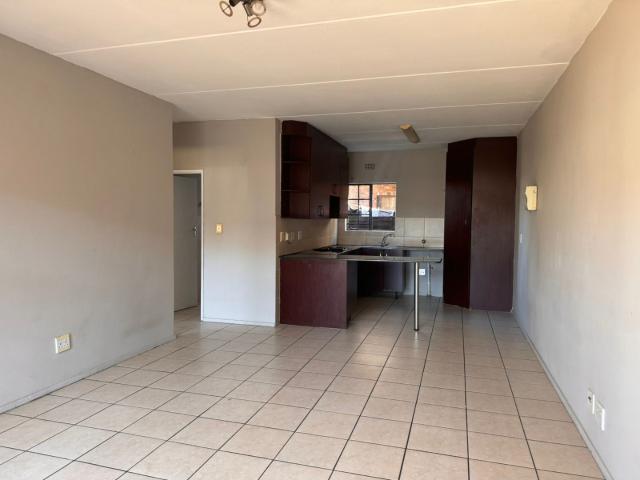 2 Bedroom Apartment / Flat For Sale in Sonneveld