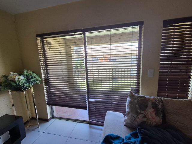 2 Bedroom Apartment / Flat For Sale in Sonneveld