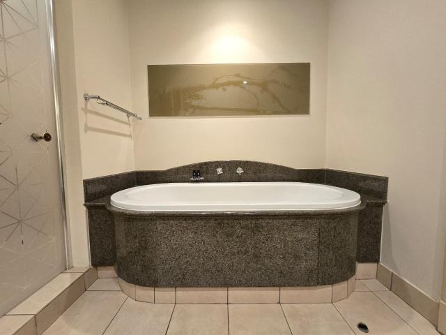 2 Bedroom Apartment / Flat For Sale in Sandton Central