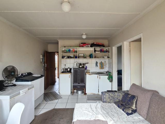 2 Bedroom Apartment / Flat For Sale in Scenery Park