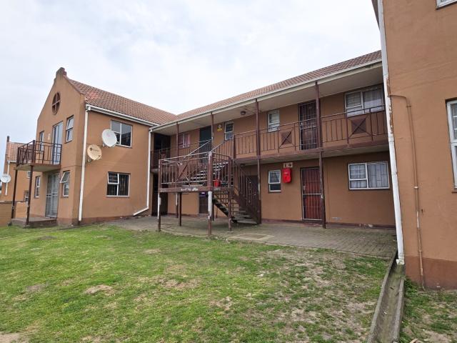 2 Bedroom Apartment / Flat For Sale in Scenery Park