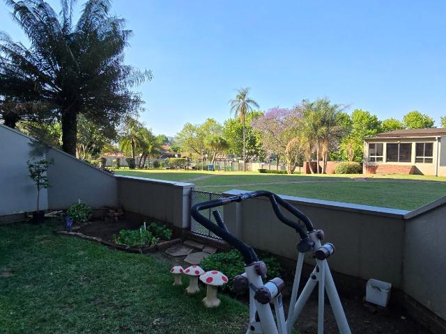 2 Bedroom Apartment / Flat For Sale in Scottsville