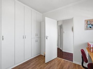 2 Bedroom Apartment / Flat For Sale in Sea Point