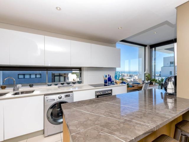 2 Bedroom Apartment / Flat For Sale in Sea Point