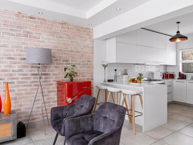 2 Bedroom Apartment / Flat For Sale in Sea Point