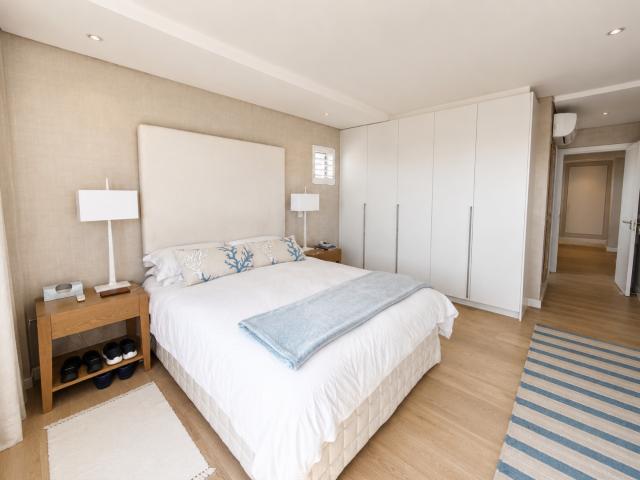 2 Bedroom Apartment / Flat For Sale in Sea Point