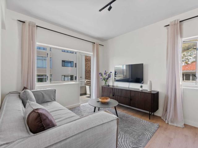 2 Bedroom Apartment / Flat For Sale in Sea Point