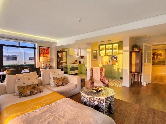 2 Bedroom Apartment / Flat For Sale in Sea Point