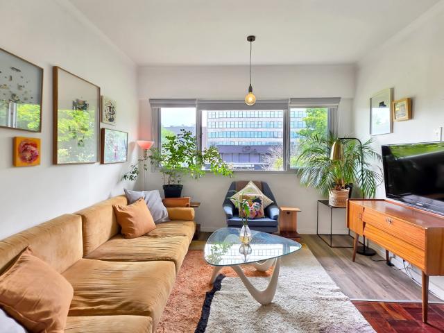 2 Bedroom Apartment / Flat For Sale in Sea Point