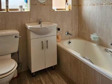 2 Bedroom Apartment / Flat For Sale in Shelly Beach