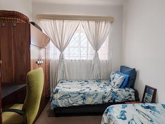 2 Bedroom Apartment / Flat For Sale in St Georges Park