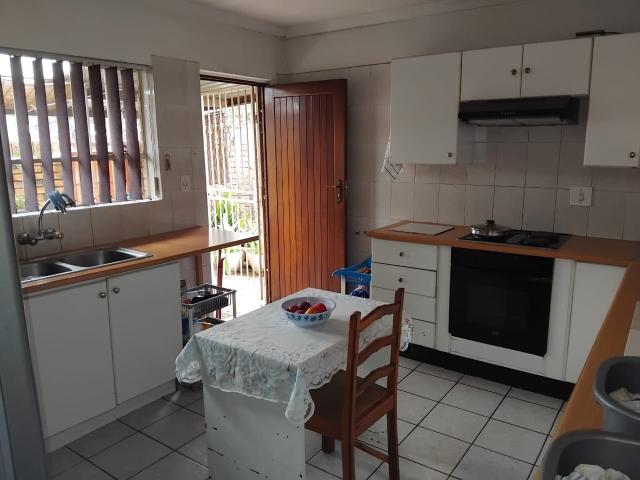 2 Bedroom Apartment / Flat For Sale in Strubenvale