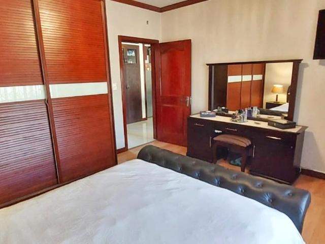 2 Bedroom Apartment / Flat For Sale in Summerset