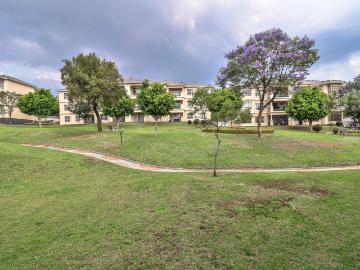 2 Bedroom Apartment / Flat For Sale in Summerset