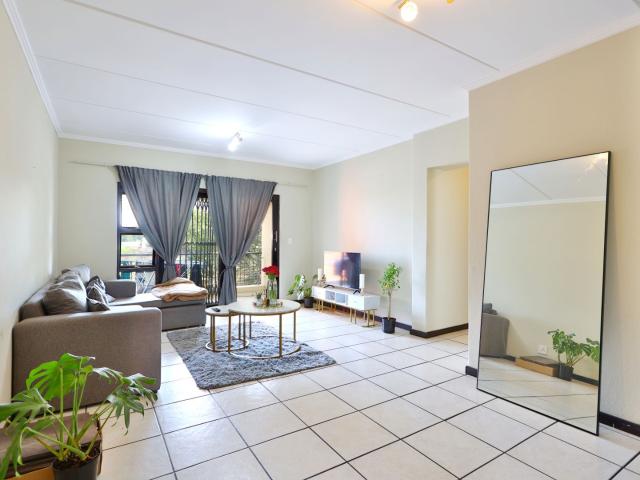 2 Bedroom Apartment / Flat For Sale in Sunninghill