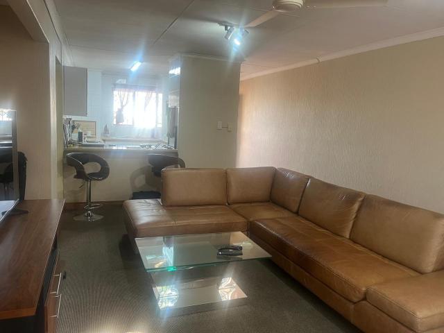 2 Bedroom Apartment / Flat For Sale in Sunninghill