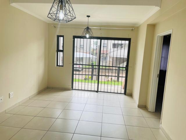 2 Bedroom Apartment / Flat For Sale in Sunninghill