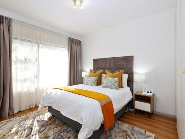 2 Bedroom Apartment / Flat For Sale in Sunninghill