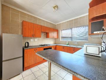 Apartment for sale in Sunninghill - Balcony