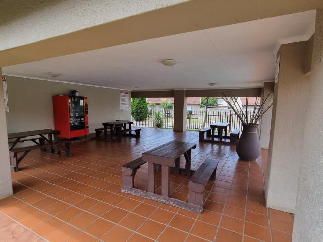 2 Bedroom Apartment / Flat For Sale in Pomona