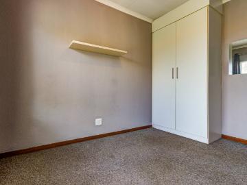 2 Bedroom Apartment / Flat For Sale in Pomona