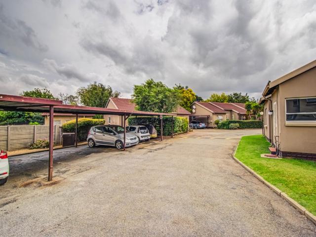 2 Bedroom Apartment / Flat For Sale in Pomona
