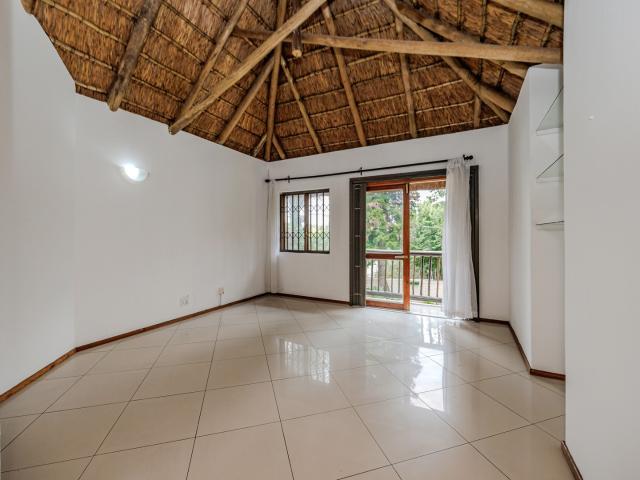 2 Bedroom Apartment / Flat For Sale in Paulshof