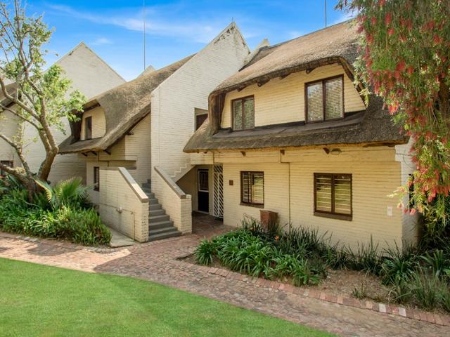 2 Bedroom Apartment / Flat For Sale in Paulshof