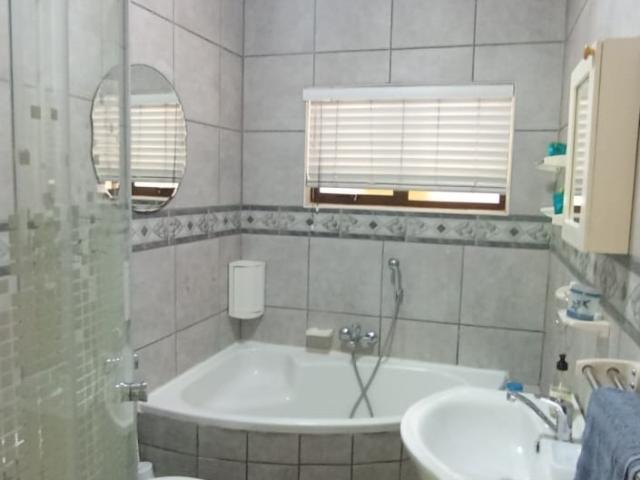 2 Bedroom Apartment / Flat For Sale in Palm Beach