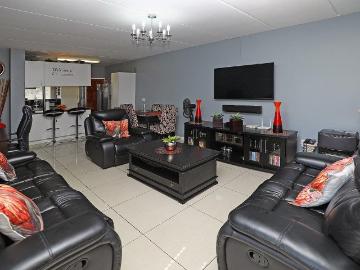 2 Bedroom Apartment / Flat For Sale in Parkdene