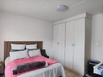 2 Bedroom Apartment / Flat For Sale in Parkrand