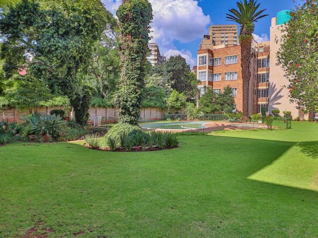 2 Bedroom Apartment / Flat For Sale in Parktown